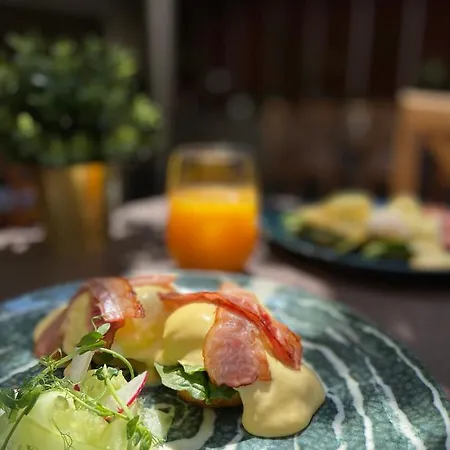 Conti Vilnius, Conference Centre, Restaurant & Bar Готель Вільнюс