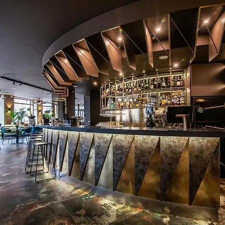 Conti Vilnius, Conference Centre, Restaurant & Bar Hotel