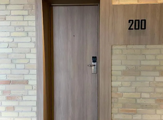 Conti Vilnius, Conference Centre, Restaurant & Bar Ξενοδοχείο 4*