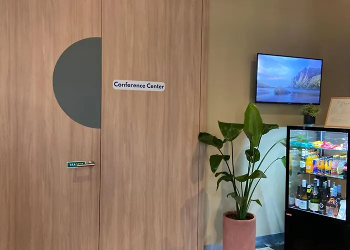 Conti Vilnius, Conference Centre, Restaurant & Bar 4*