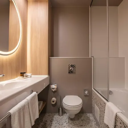 Conti Vilnius, Conference Centre, Restaurant & Bar 4* Вільнюс