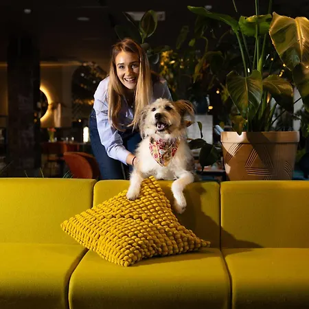 Готель Conti Vilnius, Conference Centre, Restaurant & Bar 4*