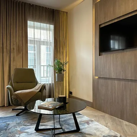 Conti Vilnius, Conference Centre, Restaurant & Bar Готель Вільнюс